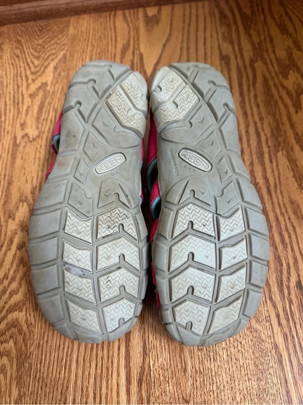 KEEN Seacamp CNX Sandals Girls 4 Pink/Blue